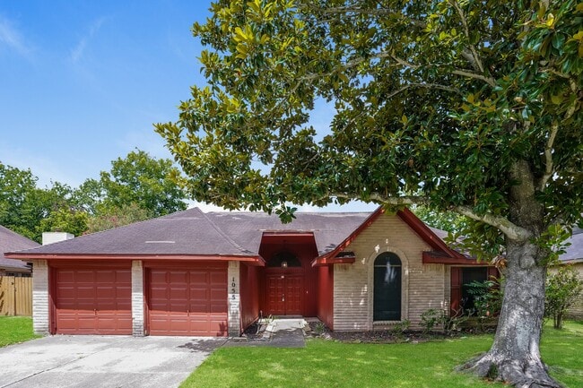 Building Photo - 1055 Margate Dr