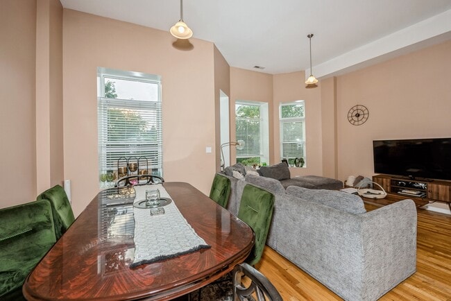 Photo - 3549 S King Dr Unit 3