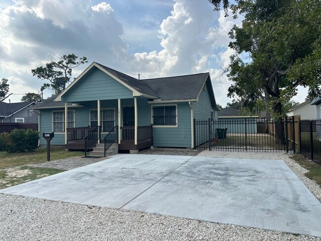 Building Photo - 7811 Helmers St