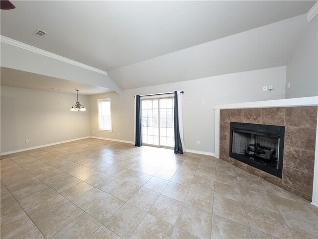 Photo - 6000 S 38th St