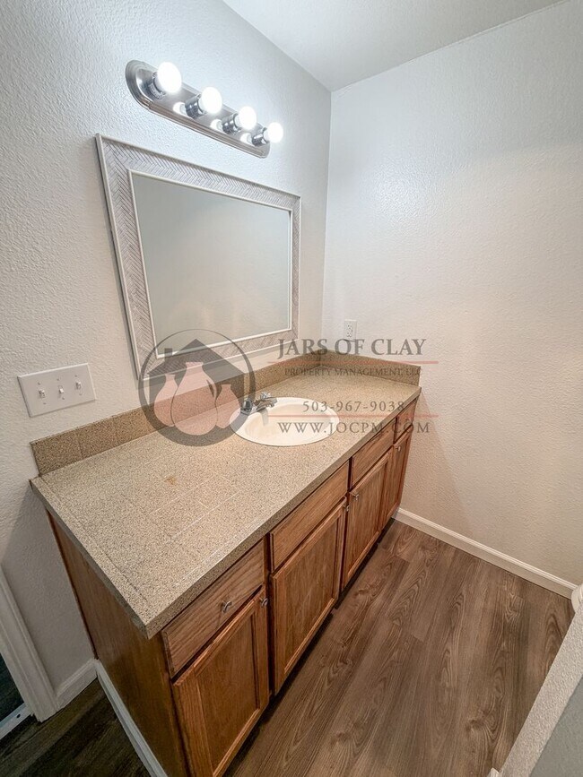 Photo - 1/2 Off First Full Month's Rent | 2 Bed/1 Bath in Keizer | Ground Floor | W/D Hookups Unit 3980