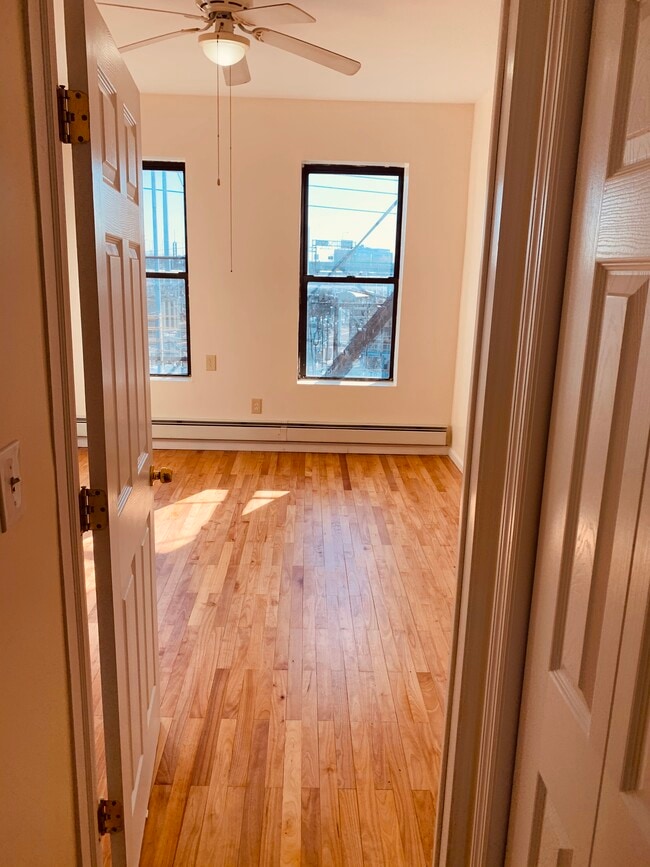 Photo - 450 GRAND St Unit 3