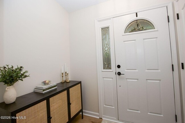 Photo - 681 Ginesing Dr