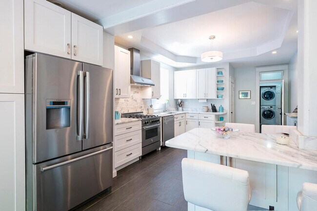 Photo - 723 5th St NE Unidad GO ID630P