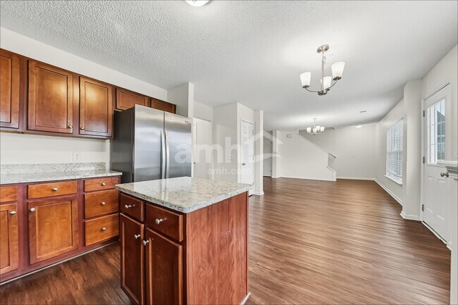 1099 Moss Grove Dr