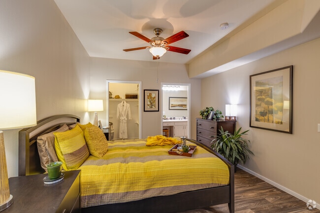 Pinot Noir; 2HAB, 2BA: 1.066 ft² - Vintage at The Lakes Apartments