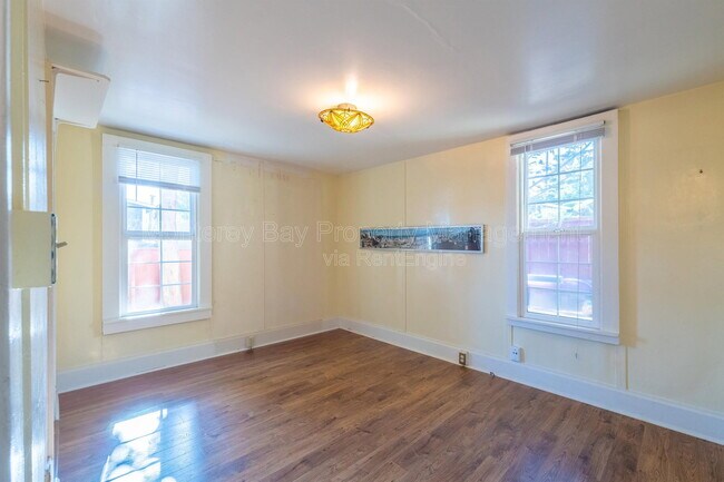 Photo - 461 Reeside Ave