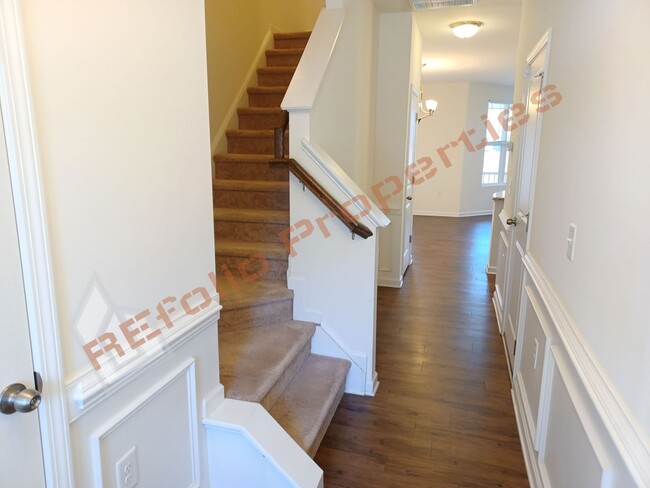 Photo - 1056 Historic Cir
