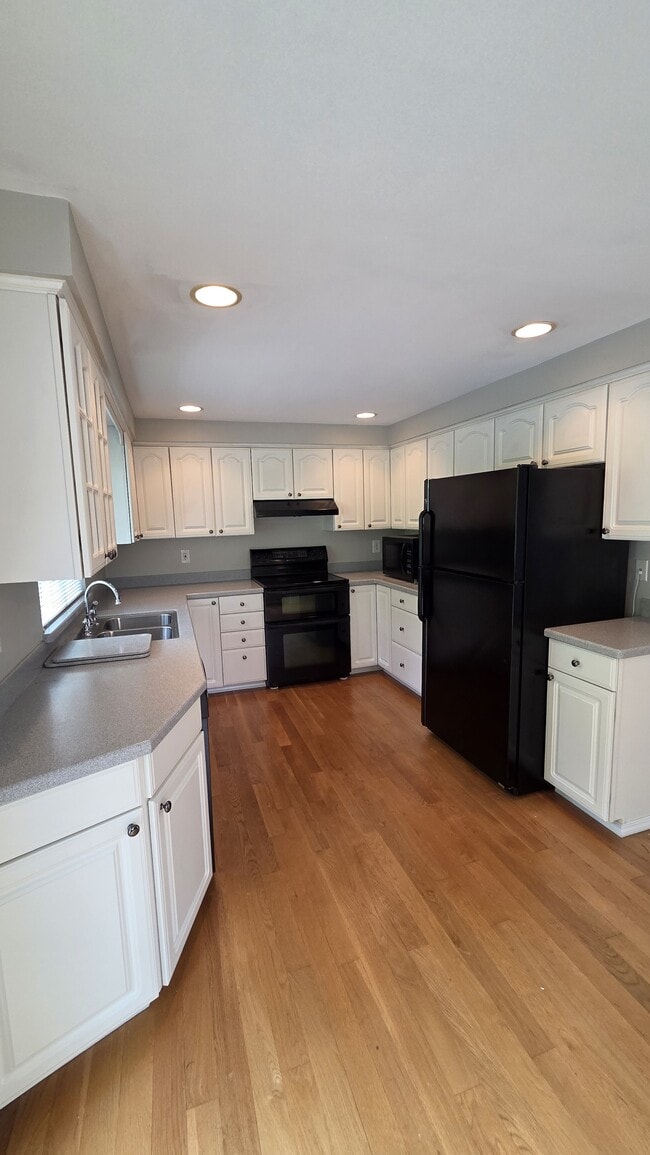 Photo - 4402 Thomson Ave