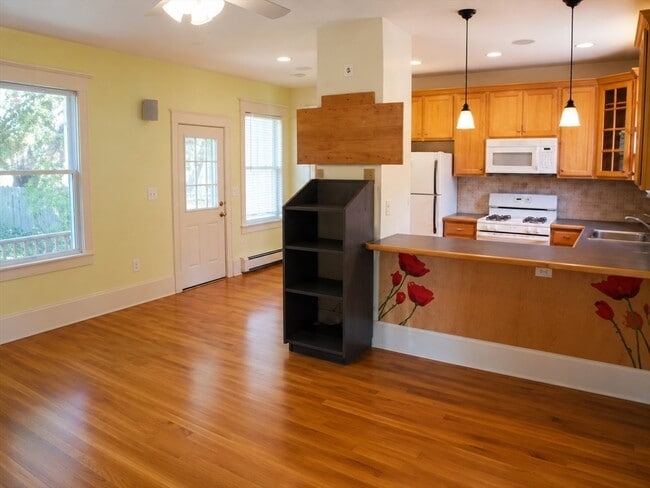 Photo - 74 Bacon St