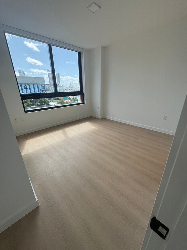 Photo - 226 NW 33rd St Unit B3