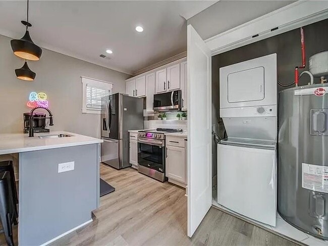 Photo - 23 Gertrude Pl NW