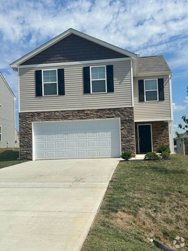 Building Photo - Beautiful new house in Talbott