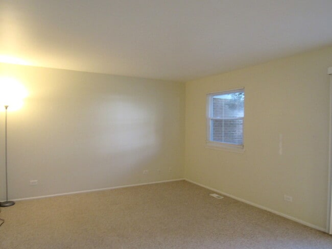 Photo - 2790 Glasgow Ct Unit X1