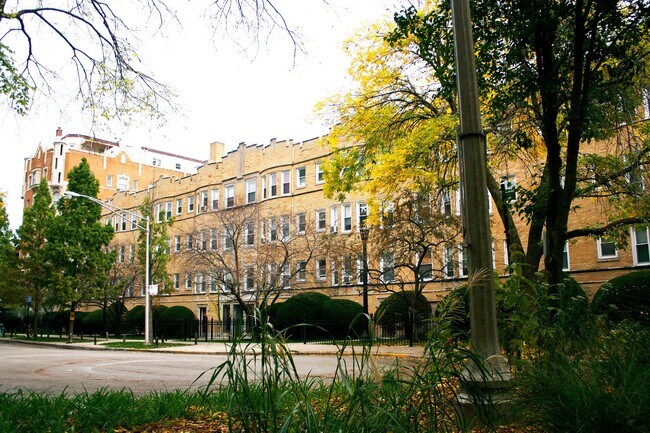 Photo - 4501-4515 N Malden St