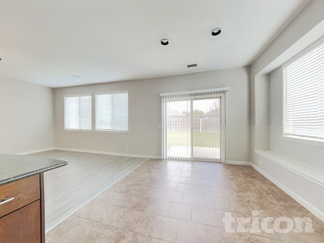 Photo - 423 Hayes St