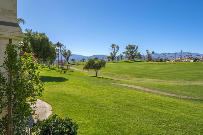 259 Vista Royale Cir W