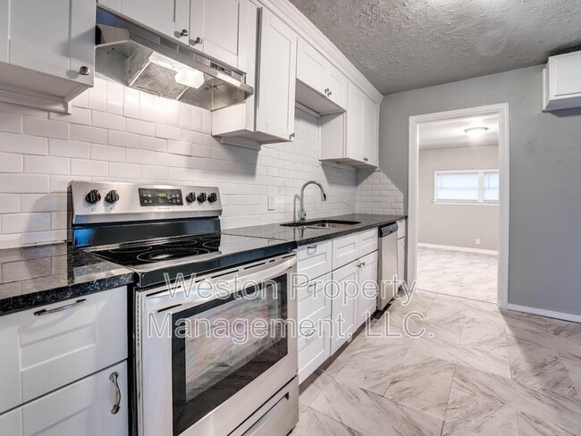 Photo - 2604 NE 22nd St