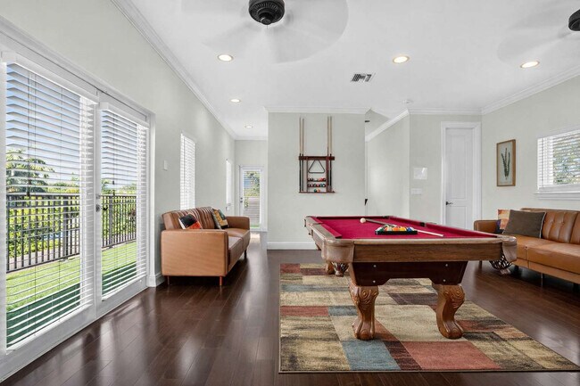 Photo - 1705 NE 11th St Unidad SI ID1372360P