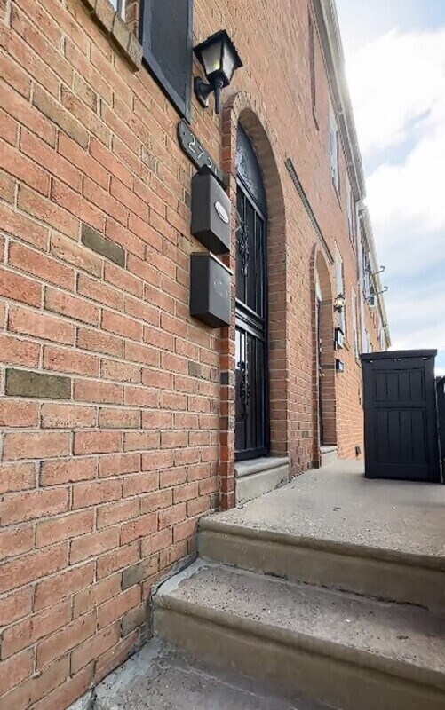 Photo - 2721 S 76th St