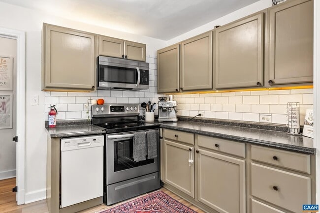 Photo - 1415 Cherry Ave