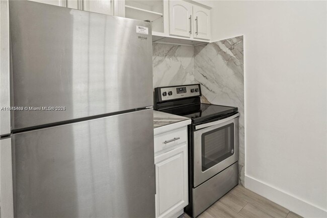 Building Photo - 12108 NE 5th Ave Unit 1 Rental