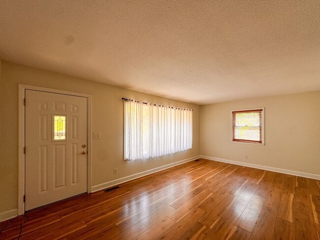 Photo - Spacious 4 Bed 2.5 bath Home Close to Fort Bragg