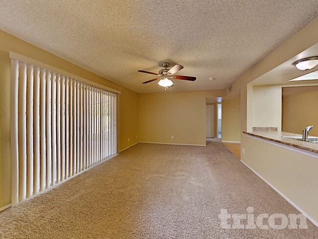 Photo - 3601 W Country Gables Dr