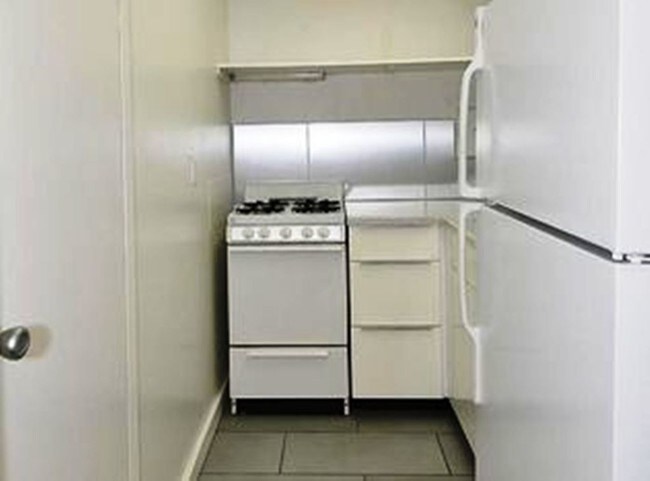 Photo - 11 Canterbury Square Unit 102