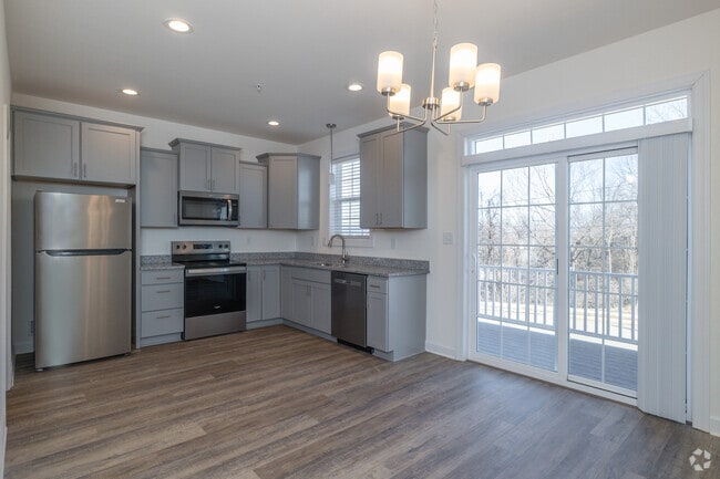 3BR, 2.5BA - 1,625SF - Kitchen
