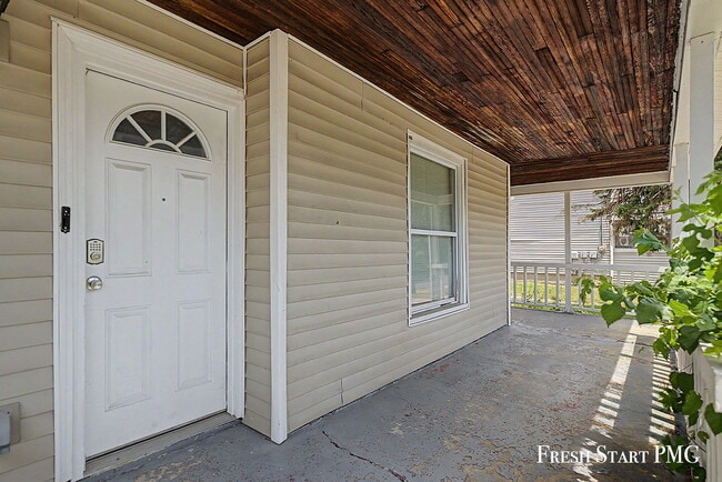 Photo - 851 Park St SW Unit #2