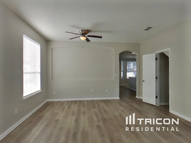 Photo - 10818 Birchard Ln