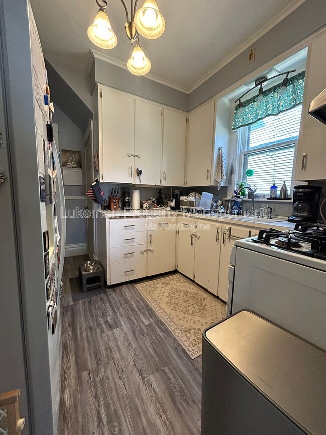 Photo - 808 Wheaton Ave