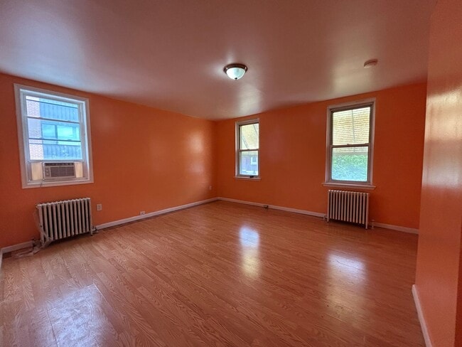 Building Photo - 1815 Tasker St Unit 2F