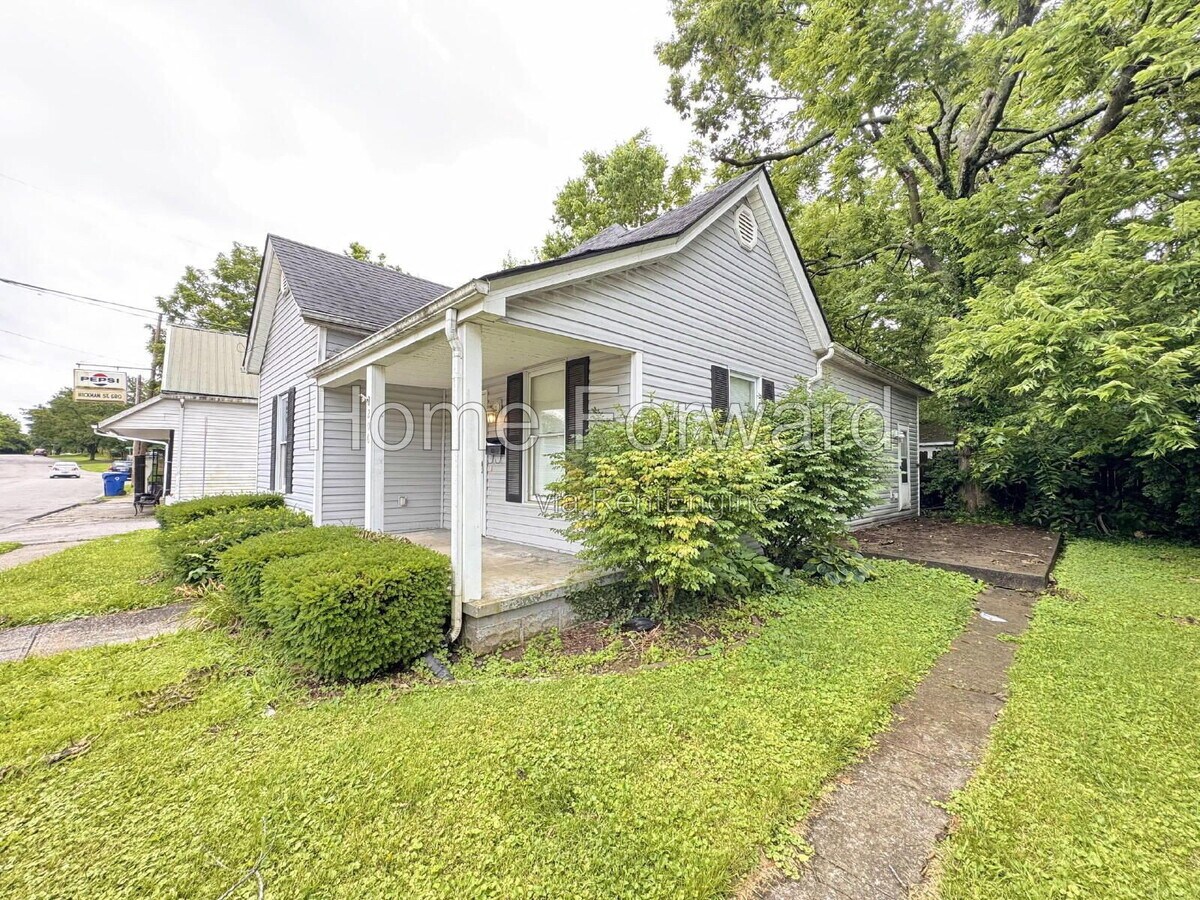 Photo - 206 E Hickman St