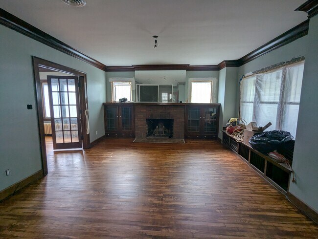 Photo - 505 W Green St