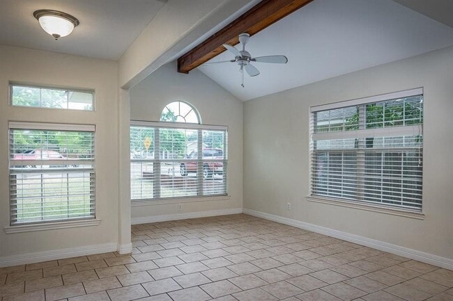 Photo - 201 Elises's Cir