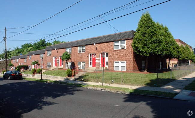 Jefferson Court Apartments - Jefferson Court Apartments
