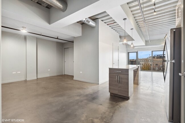 Photo - 1241 N Milwaukee Ave Unit 404