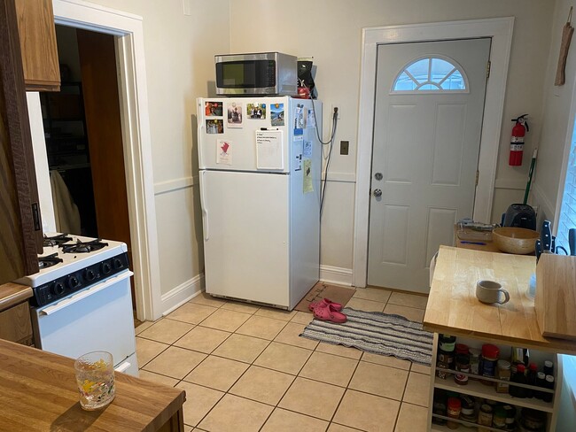 Photo - 647 Monroe St NE Unit 1