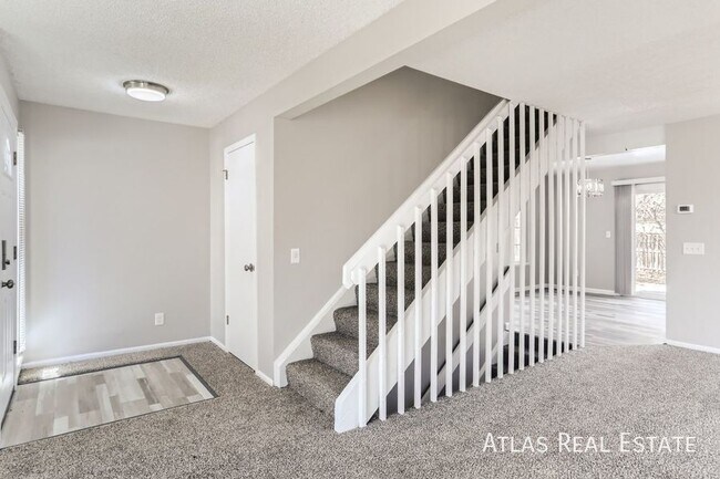 Photo - 3822 S Ceylon Way