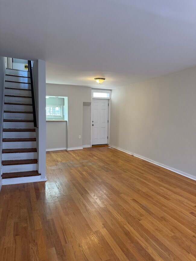 Photo - 2015 Fernon St