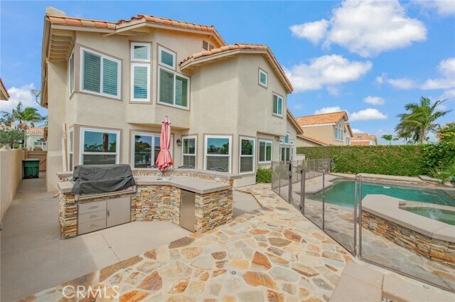 9042 Santiago Dr