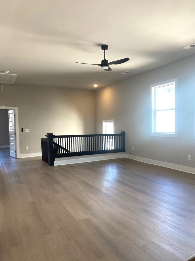 Photo - 1433 15th Ave S