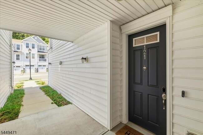 Photo - 121 Sequoia Dr