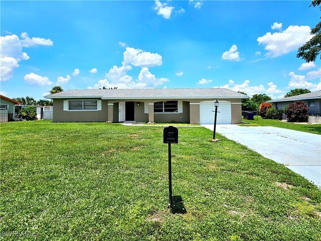 Building Photo - 211 S Lake Dr Rental