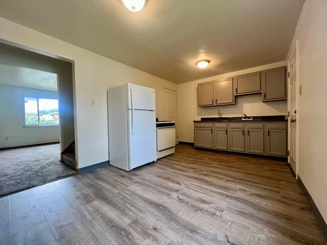 Photo - Outstanding Two Bedroom in Cheswick! Central A/C, Off-Street Parking & More!! Call Today!