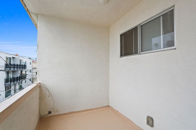 Photo - 519 Idaho Ave,  1 blocks to Montana and 5 blocks to the beach!