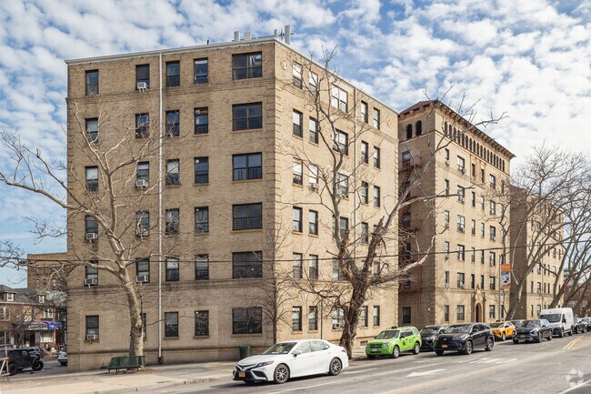 70-35 Broadway - 70-35 Broadway Apartments