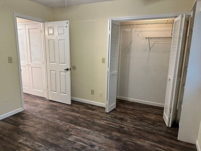 Photo - 104 Meadow Park Ln Unit c